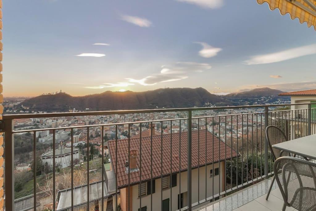 Bellavista Con Ac E Posto Auto A Brunate Appartement